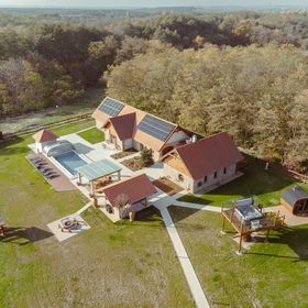 LeNora Vendégház Várgesztes