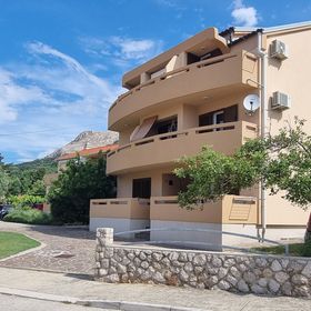 Apartments Dejan Baska