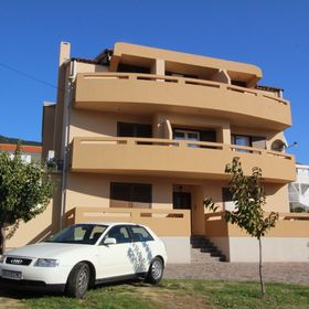 Apartments Dejan Baska