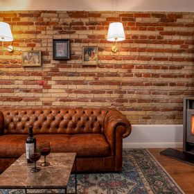 Le Petit Rouge Central Studio Arad