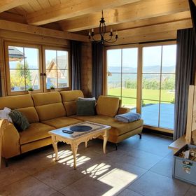 Dom z bala GÓRALSKI LOFT - Górskie Przysiółki w Koniakowie