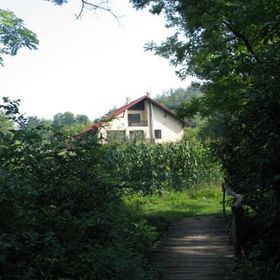 Erdőalja Vendégház Padlástér Jásd