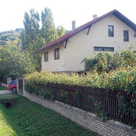 Erdőalja Vendégház Padlástér Jásd