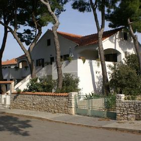 Apartments Dinka Mirca