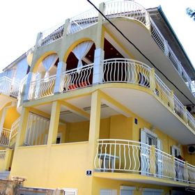 Apartments Eden Slatine