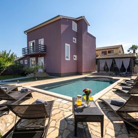 House Casa Viola Tar