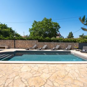 House Casa Viola Tar