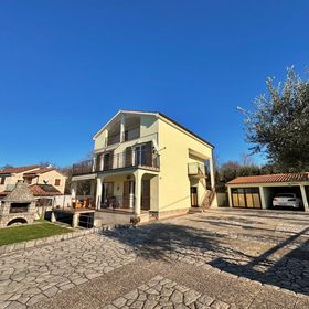 Apartments Pavle in Malinska