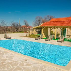 House Villa Karaga Oklaj