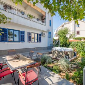 Apartments Deepwater Slatine