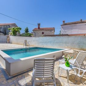 Mala Hiža Svetvincenat