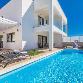 Villa Insula Aurea No.1 Linardici