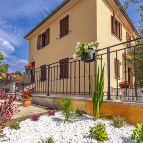 Apartments Baran Čižići