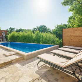 House Stone Curlew 5 Lišane Tinjske