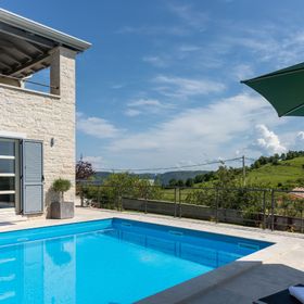 Villa Casa Katharina s bazenom i panoramskim pogledom Vizinada