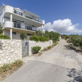 Apartments Mil Sevid