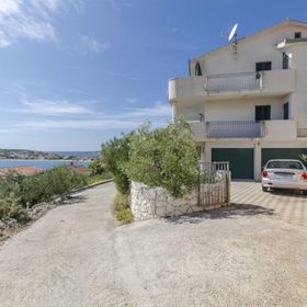 Apartments Mil Sevid