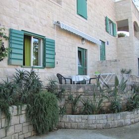 Apartments Family Postira