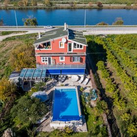 Apartments Holiday home Book Opuzen