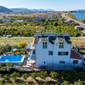 Apartments Holiday home Book Opuzen