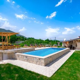 House Green Oaza Zadvarje