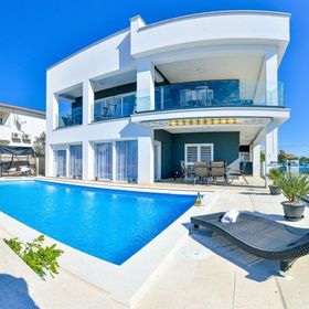 Apartments Sunny by the Sea Zaton