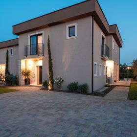 Villa Palazzina I s bazenom i wellnesom Vranici