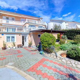 Apartments Dino i Toni Novi Vinodolski