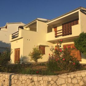 House Katy Peracko blato