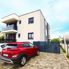 Apartments Daisy Pakostane