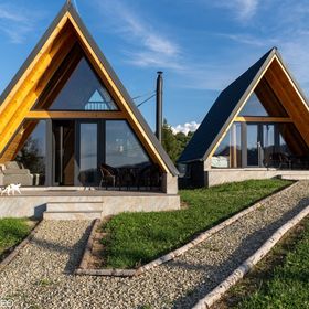 Căsuțe A-frame Green Hill Popas Poiana Mărului