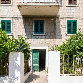 Apartments Centre In Stone House Split