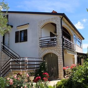 Apartment Jakomina 1 Mali Maj