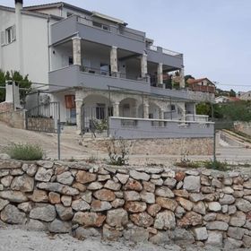 Apartments Dobrila Zavala