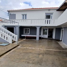 Apartments Slavko Sukošan