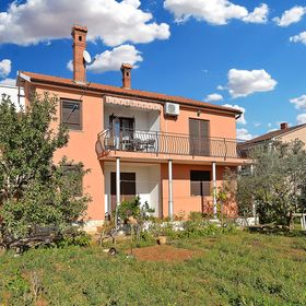 Apartmanok Parkolóhellyel Galizana, Fazana - 19608 Galižana