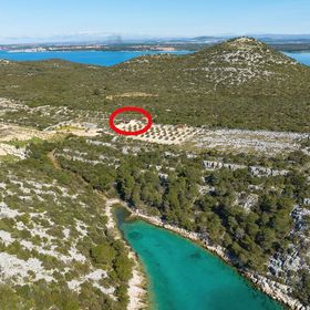 Halászkunyhó Nyaraláshoz A Tenger Mellett Öböl Triluke, Pasman - 20973 Triluke