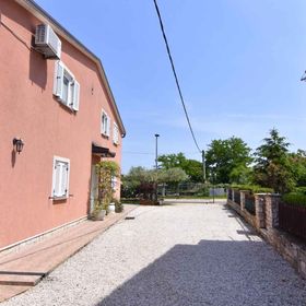 Apartmanok Parkolóhellyel Duba, Umag - 22548 Đuba