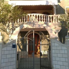 Apartments and Room Rest Sumartin