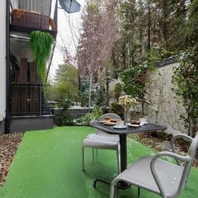 Jasny Apartament z Tarasem i Parkingiem Renters Piaseczno