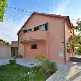 Apartments L.P.M Nin