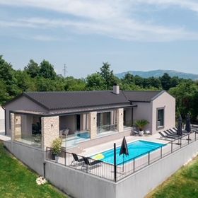 Villa Anthea and Paola Nedescina