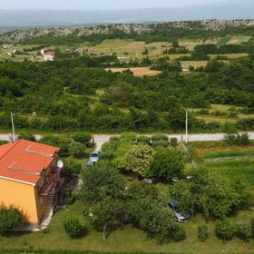 Apartmanok Parkolóhellyel Sinj, Zagora - 23403 Sinj