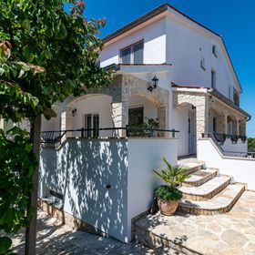 Apartmanok Parkolóhellyel Stinjan, Pula - 23546 Štinjan