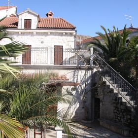 Nyaralóház A Tenger Mellett Sutivan, Brac - 23655 Sutivan