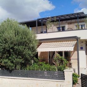 Apartmanok Medencével Vodice - 23696