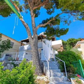 Apartmanok A Tenger Mellett Medici, Omis - 23741 Medići