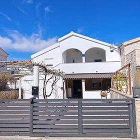 Apartmanok A Tenger Mellett Vir - 23753