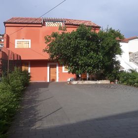 Apartmanok Parkolóhellyel Sibenik - 23756 Šibenik