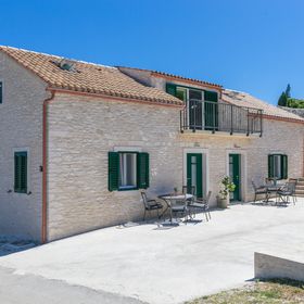 Apartmanok Parkolóhellyel Skrip, Brac - 23826 Škrip